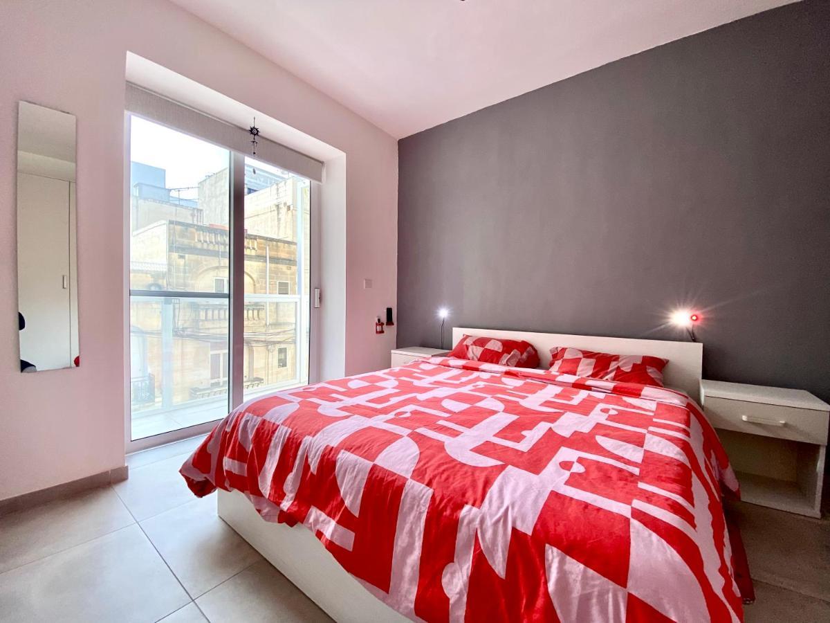 Private En-suite With Balcony In Shared * Pieta