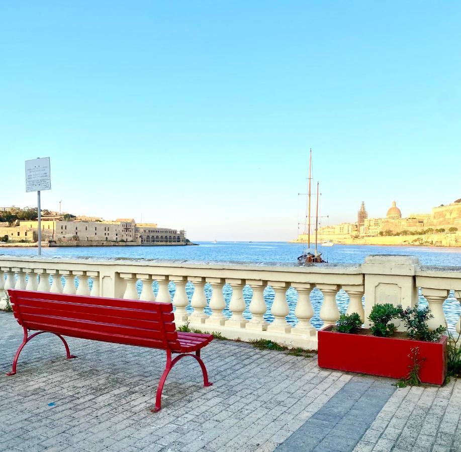 Homestay Private En-suite With Balcony In Shared Pieta