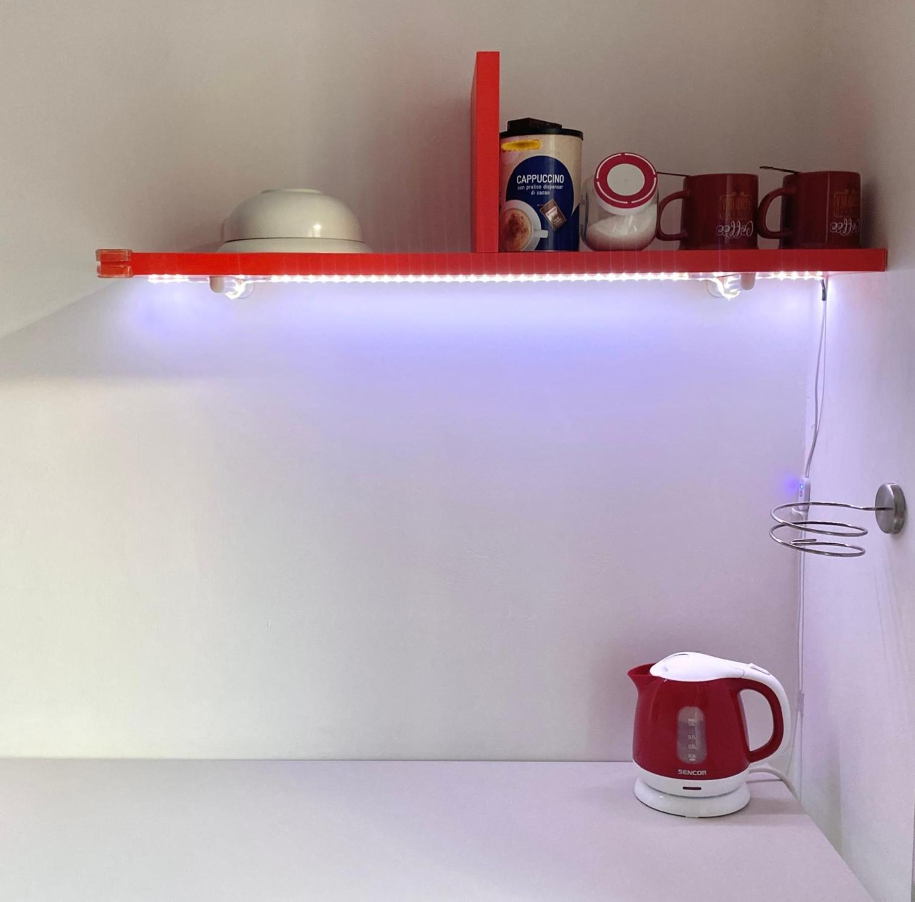Private En-suite With Balcony In Shared Homestay *