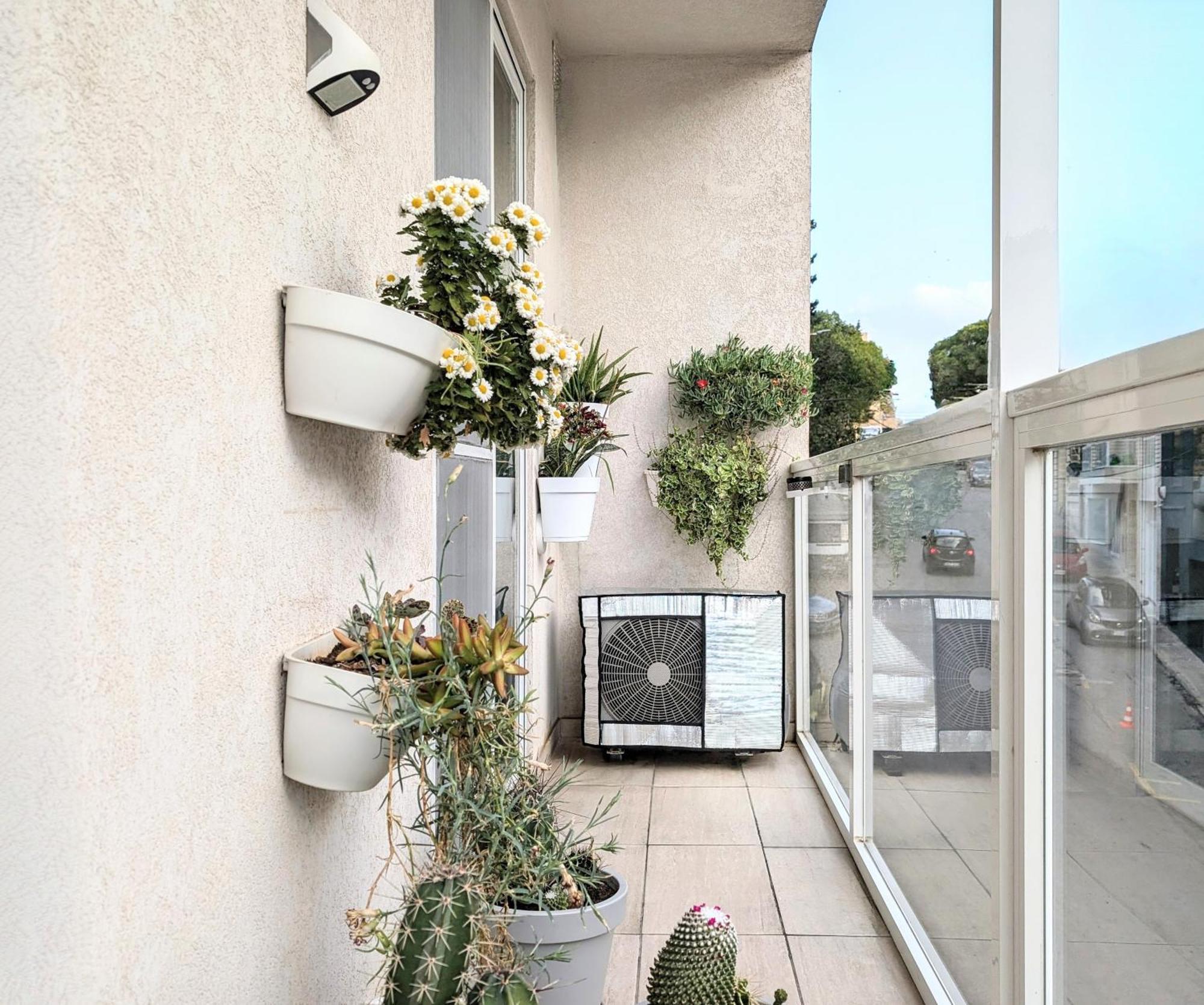 Homestay Private En-suite With Balcony In Shared *